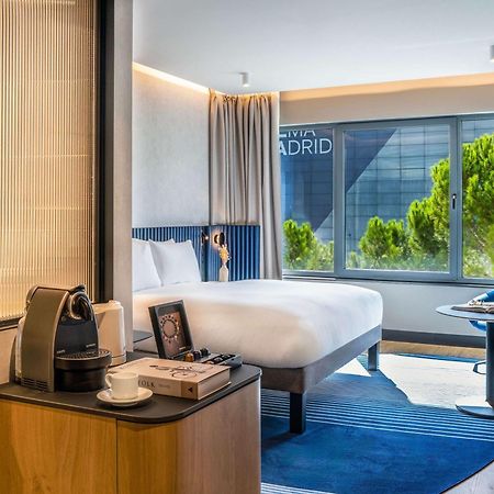 Pullman Madrid Airport & Feria Hotel Exterior foto