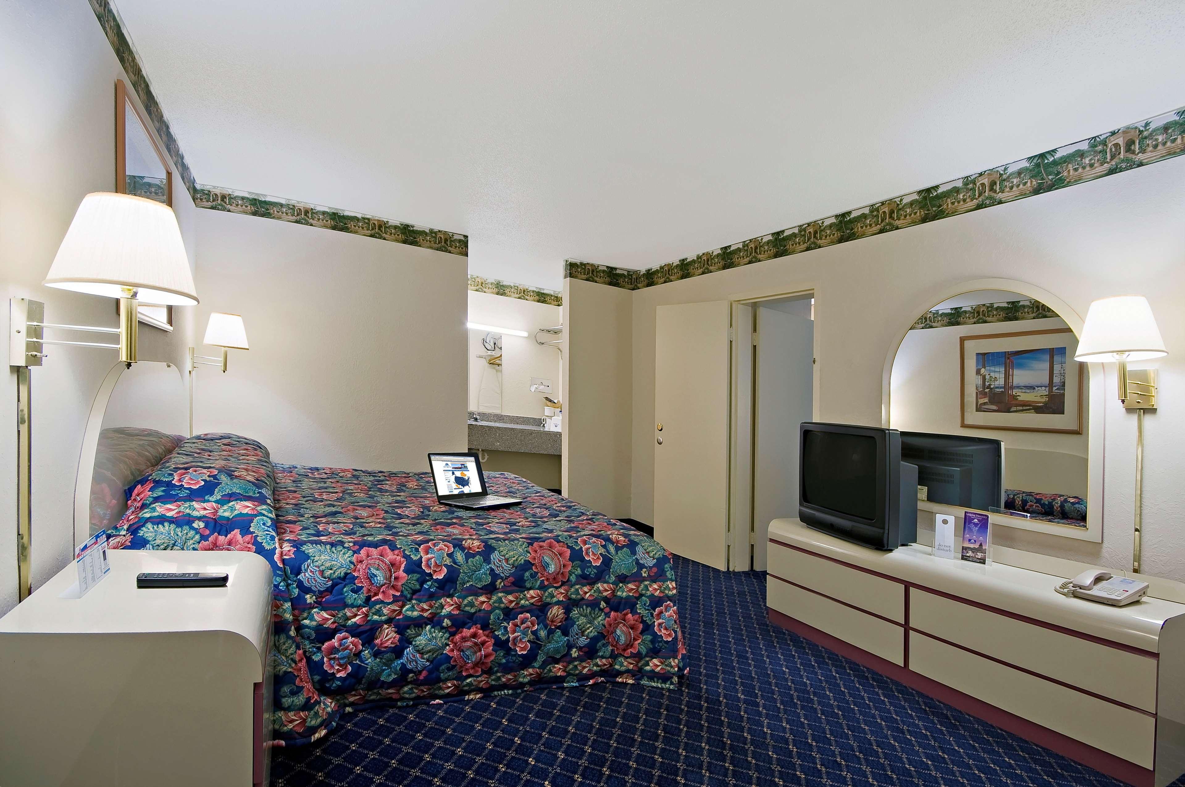 Pullman Madrid Airport & Feria Hotel Exterior foto