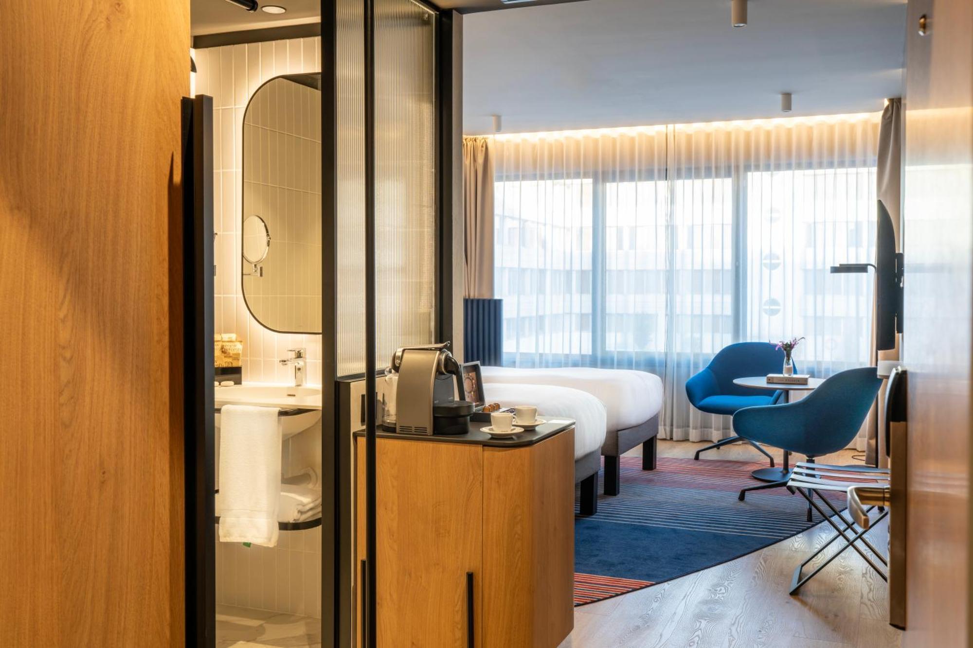 Pullman Madrid Airport & Feria Hotel Exterior foto